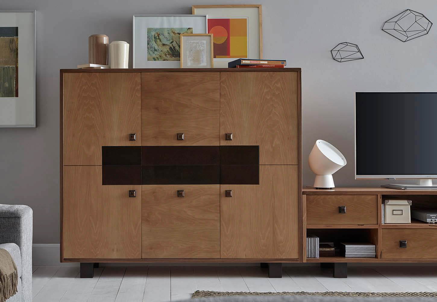 REF. 6677 MODULO IRON Nº8 Medidas: 150x40x130